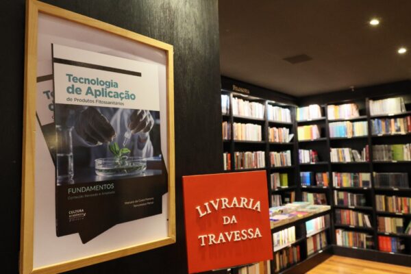 Livro Tecnologia de Aplicação foto Renato Lopes-2936